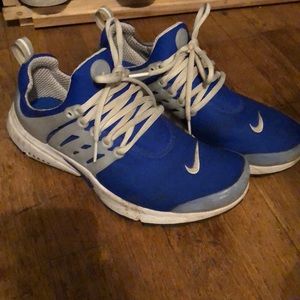 Barely worn. Just need a little cleaning.